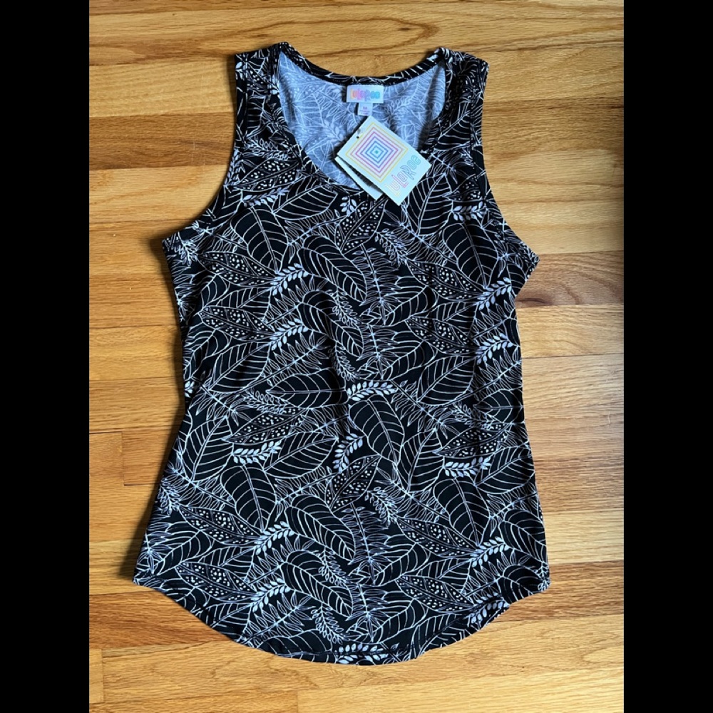 Lularoe Tank, Size Medium. New with tags!